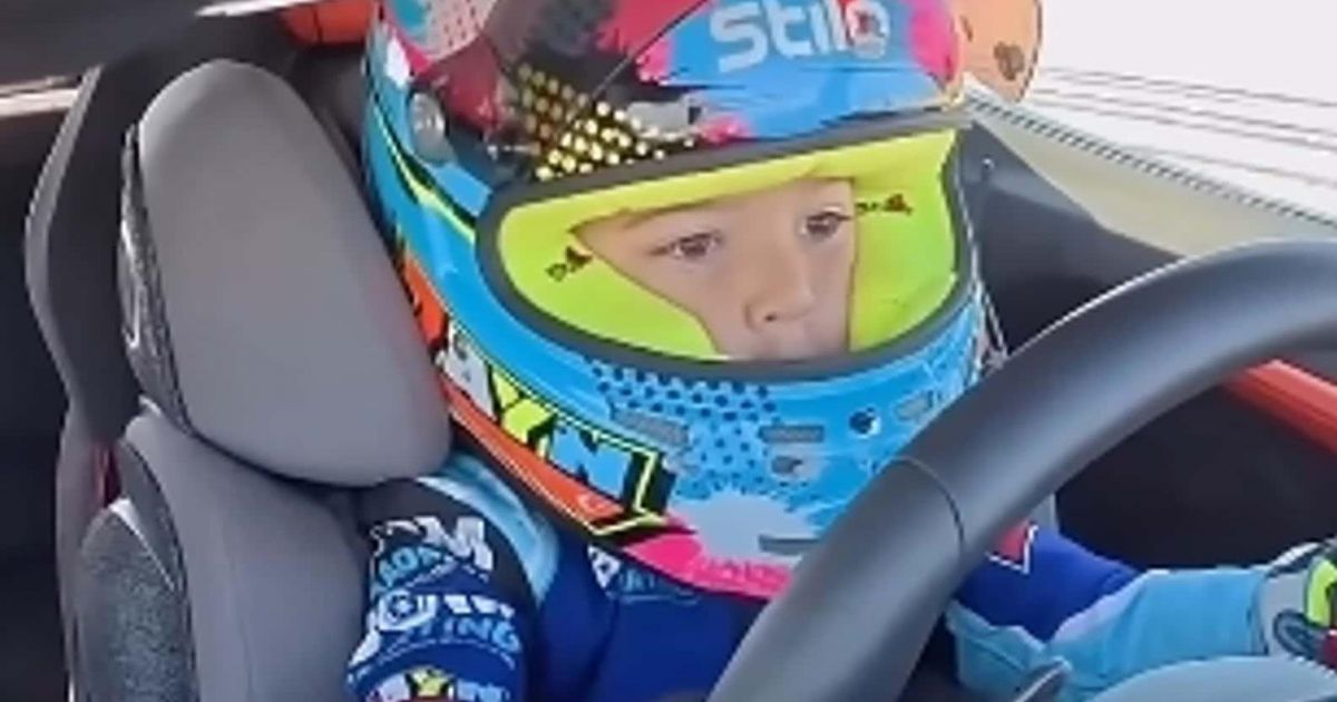 Five-Year-Old Speeds Past 300km/h in a Lamborghini: Unbelievable Child Prodigy Story