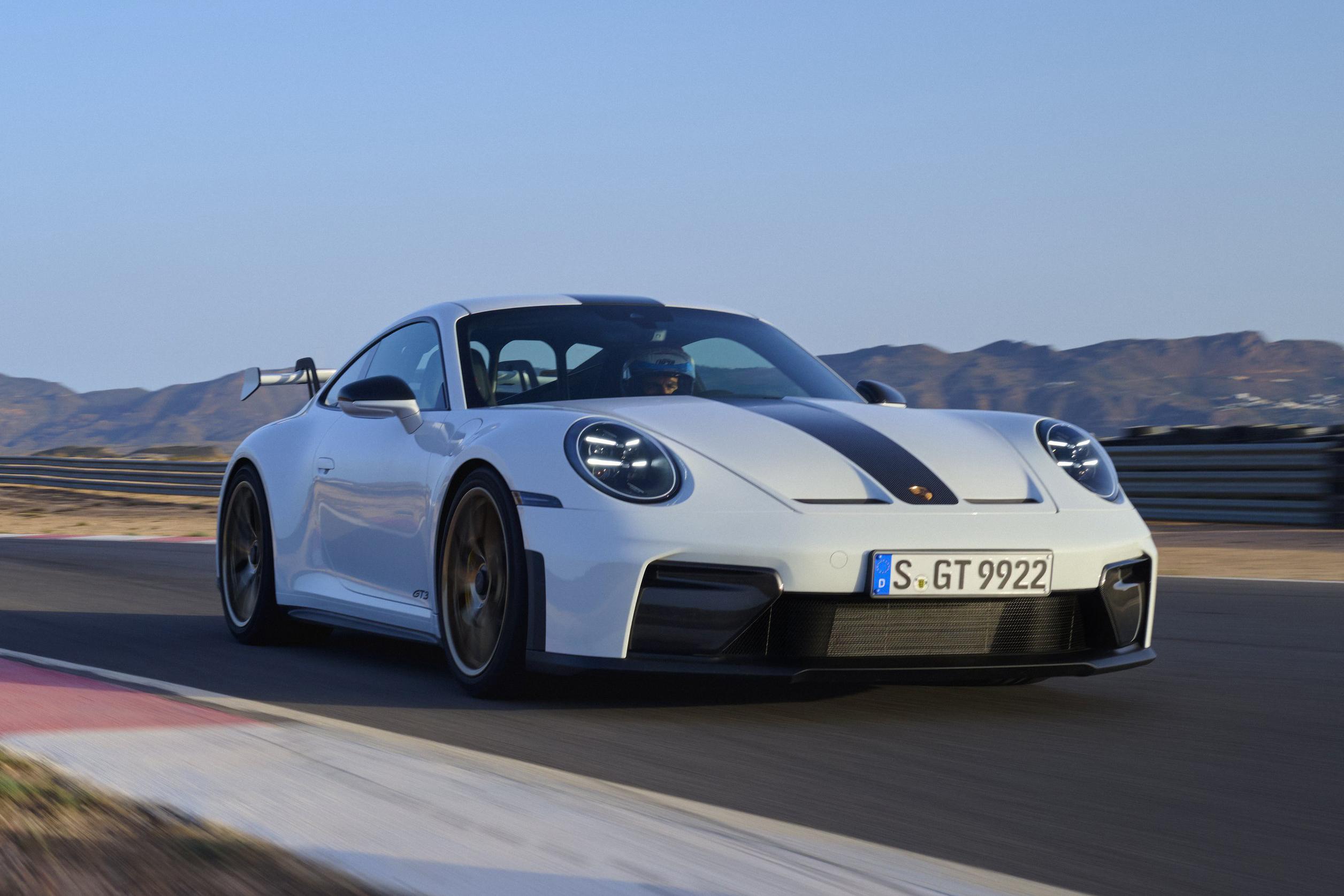 2025 Porsche 911 GT3: Bold Design, Same Performance